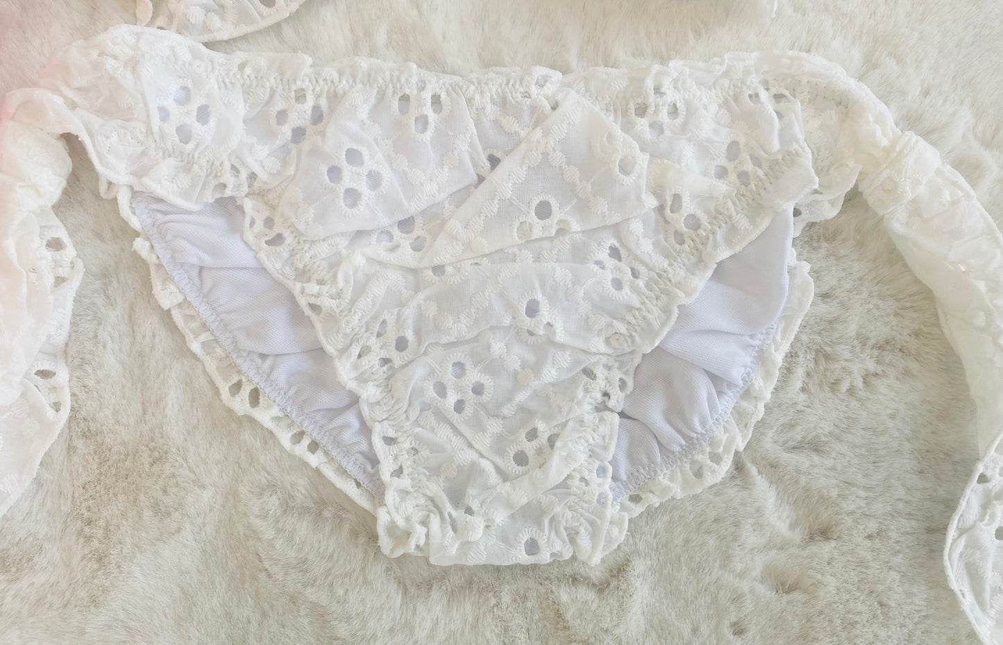 Bikini Bambina in Sangallo con Volant – Rosa o Bianco – 2-12 Anni - SMILE BABY BOTIQUE