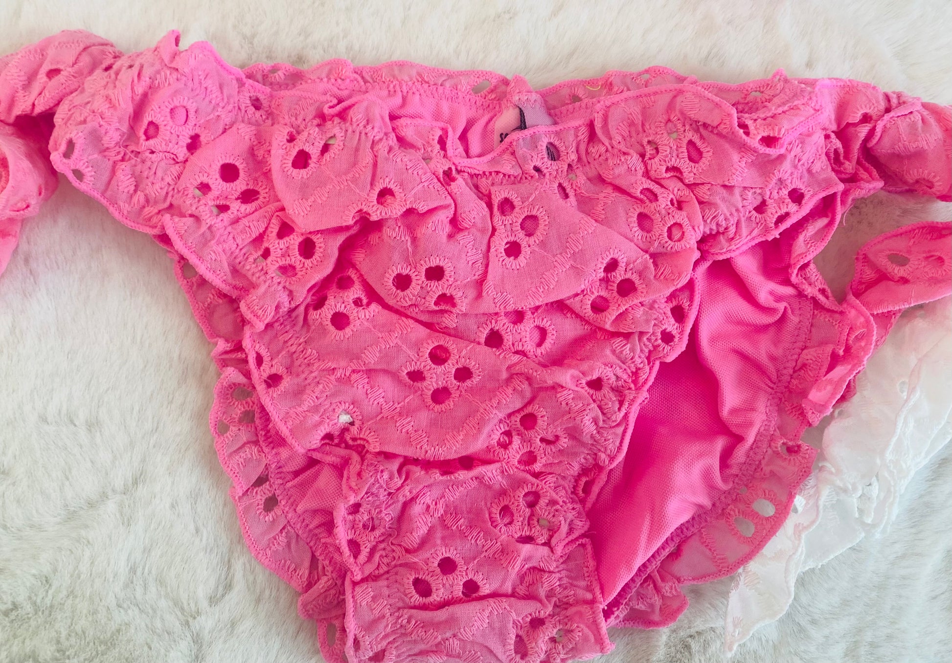 Bikini Bambina in Sangallo con Volant – Rosa o Bianco – 2-12 Anni - SMILE BABY BOTIQUE