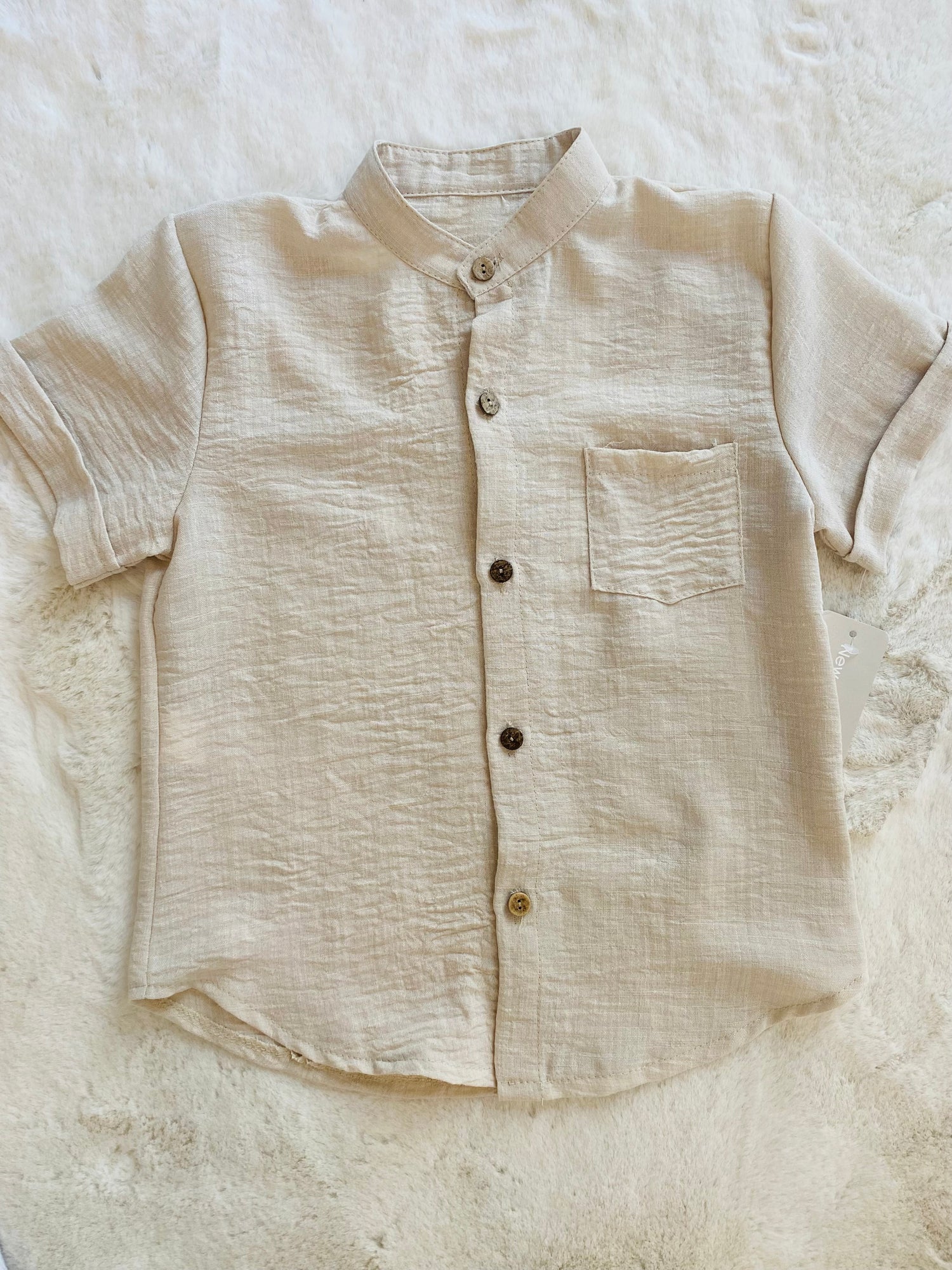 Camicia beige bambino in lino e viscosa con bottoni effetto legno e taschino