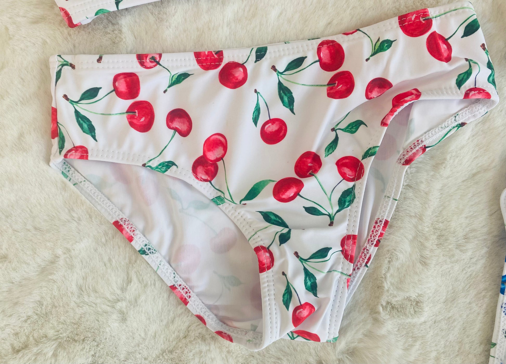Bikini Bambina Fantasia Ciliegie con Fiocco – Rosso o Blu – 2-12 Anni - SMILE BABY BOTIQUE